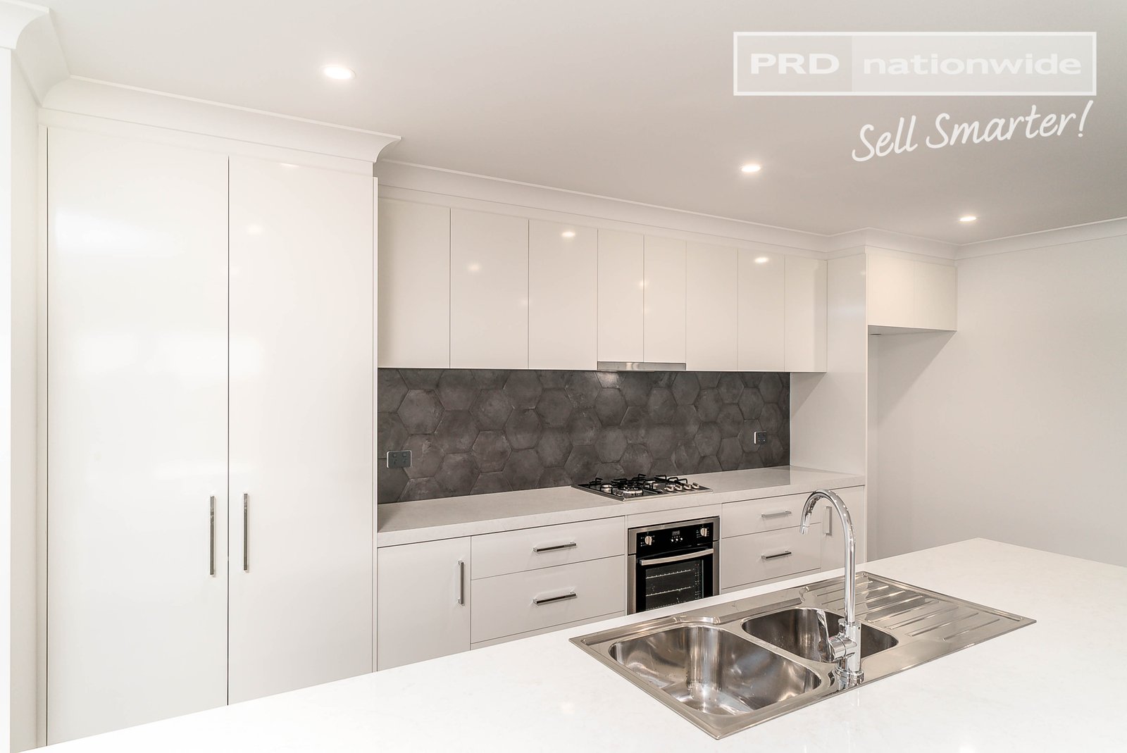 7 Tycho Place LLOYD 2