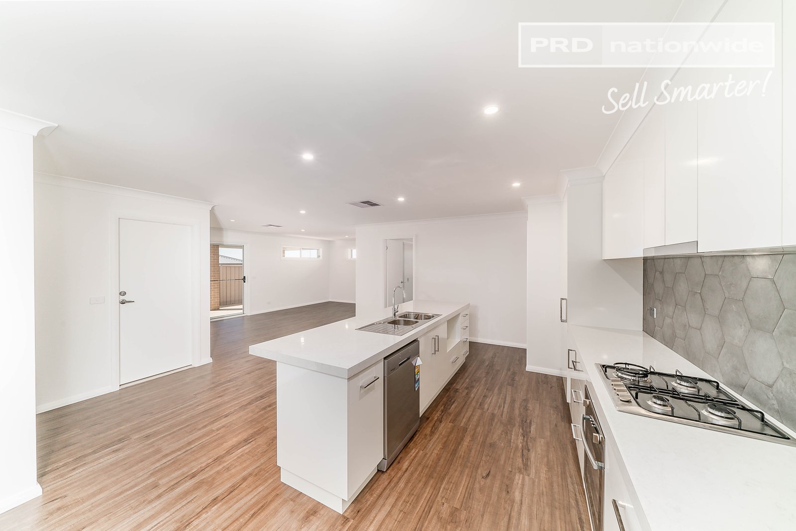 7 Tycho Place LLOYD 6