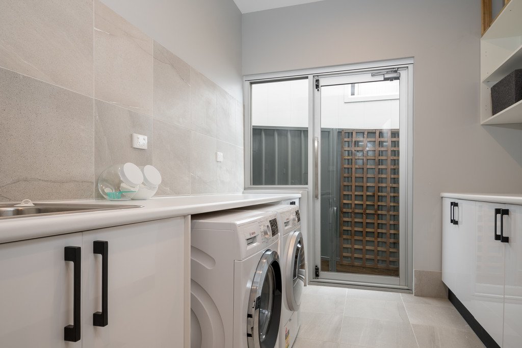 7 Valley View Crescent ALBION PARK 16