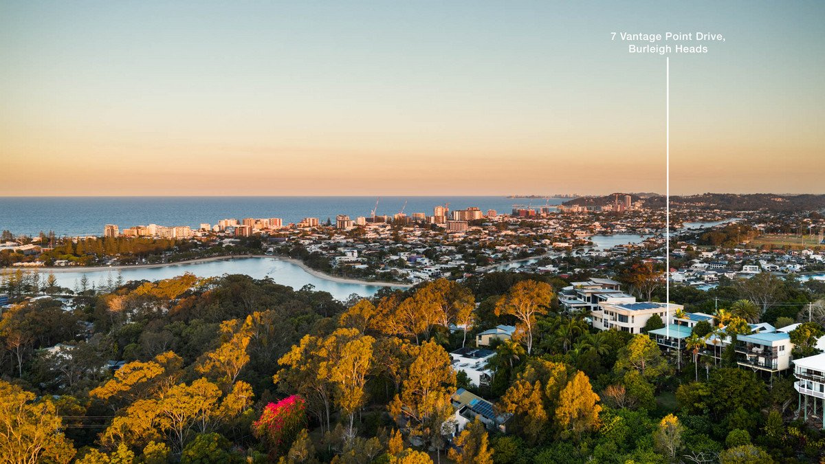 7 Vantage Point Drive Burleigh Heads 2