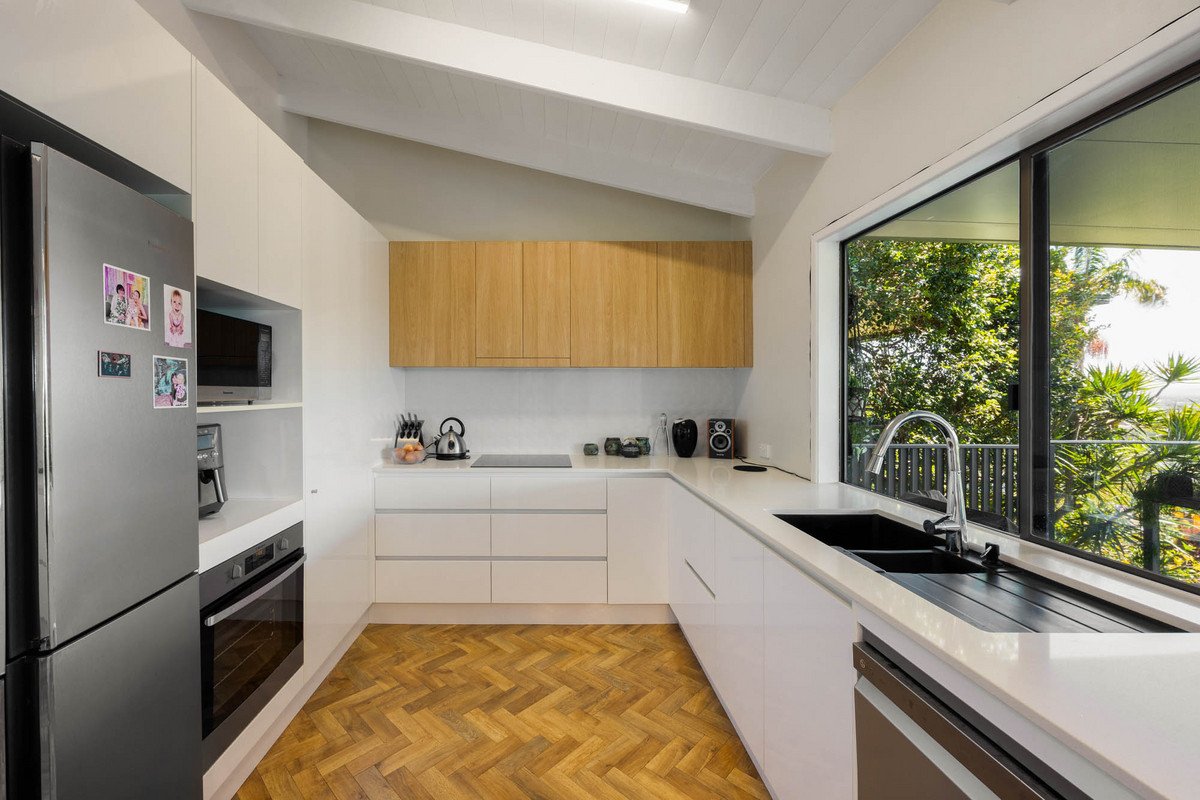 7 Vantage Point Drive Burleigh Heads 15