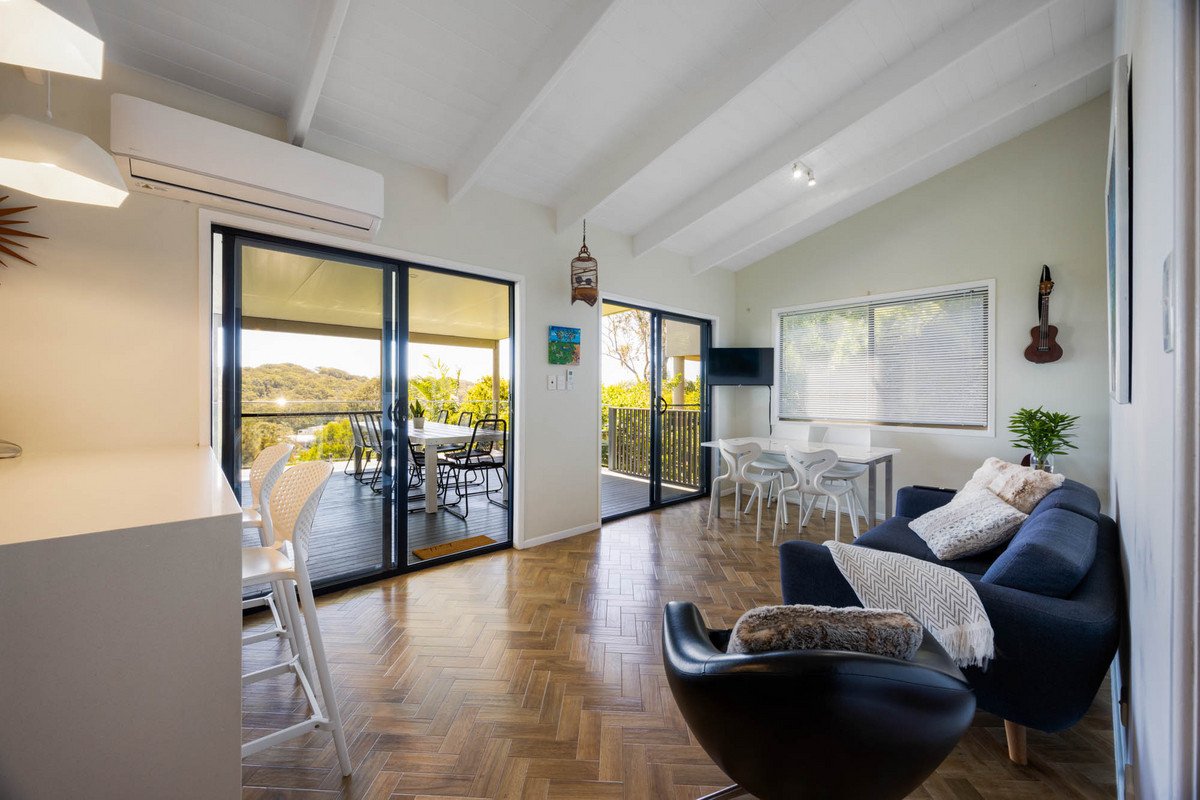 7 Vantage Point Drive Burleigh Heads 17