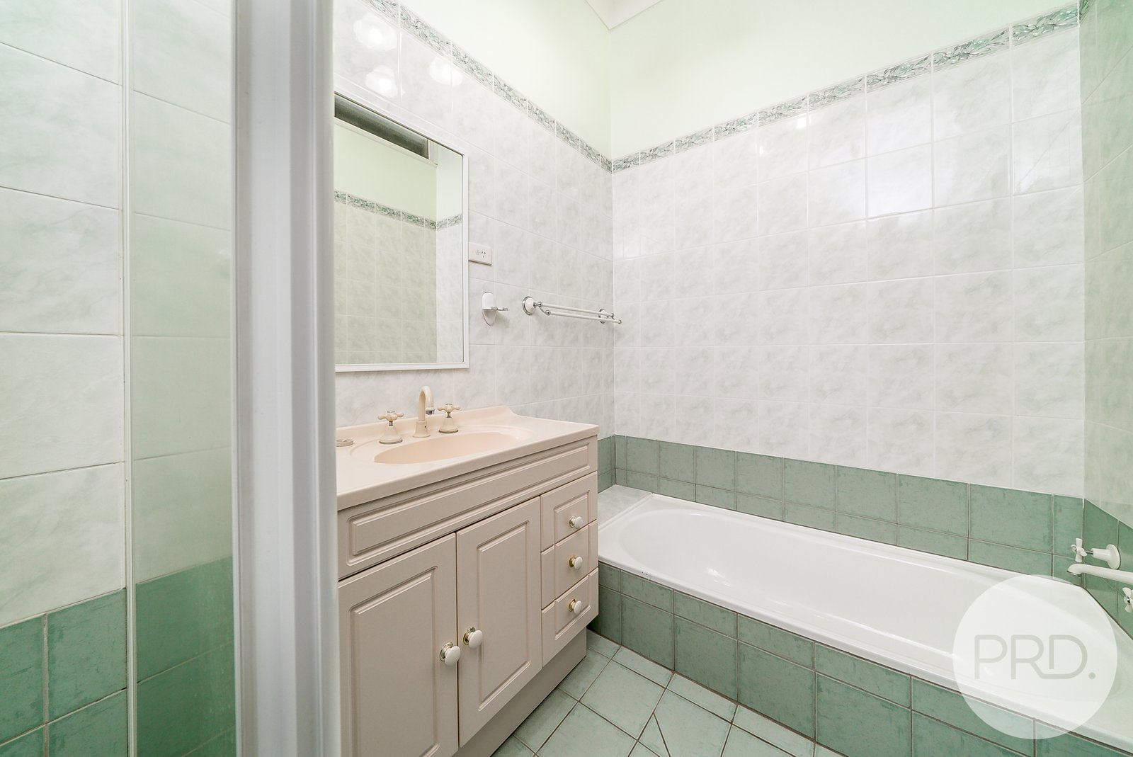 7 Vasey Street ASHMONT 9