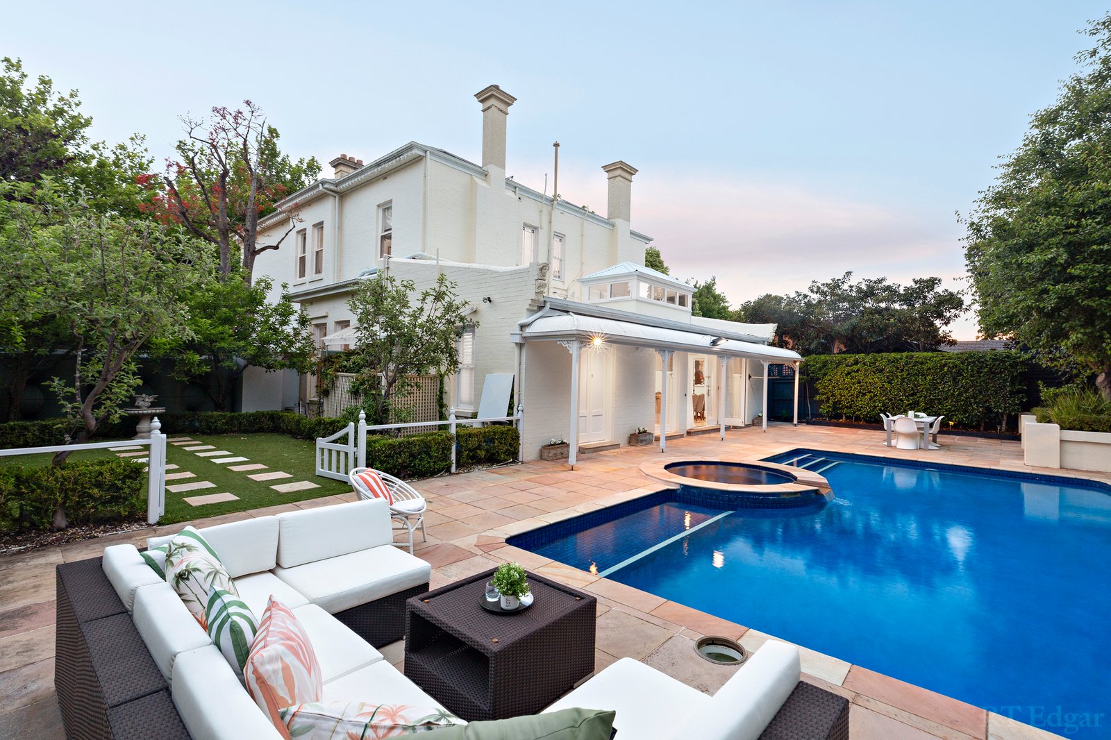 Real Estate and Property in 7 Victoria Avenue, Canterbury, VIC