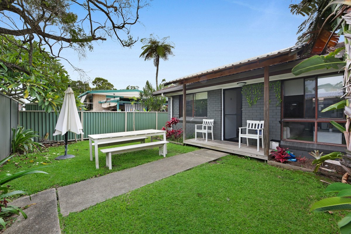 7 Walker Avenue Palm Beach 43