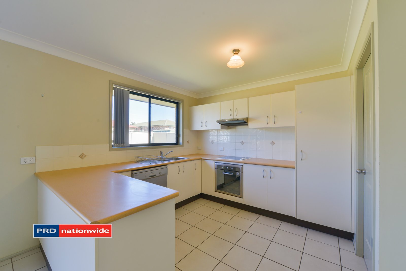 7 Warburton Drive TAMWORTH 4