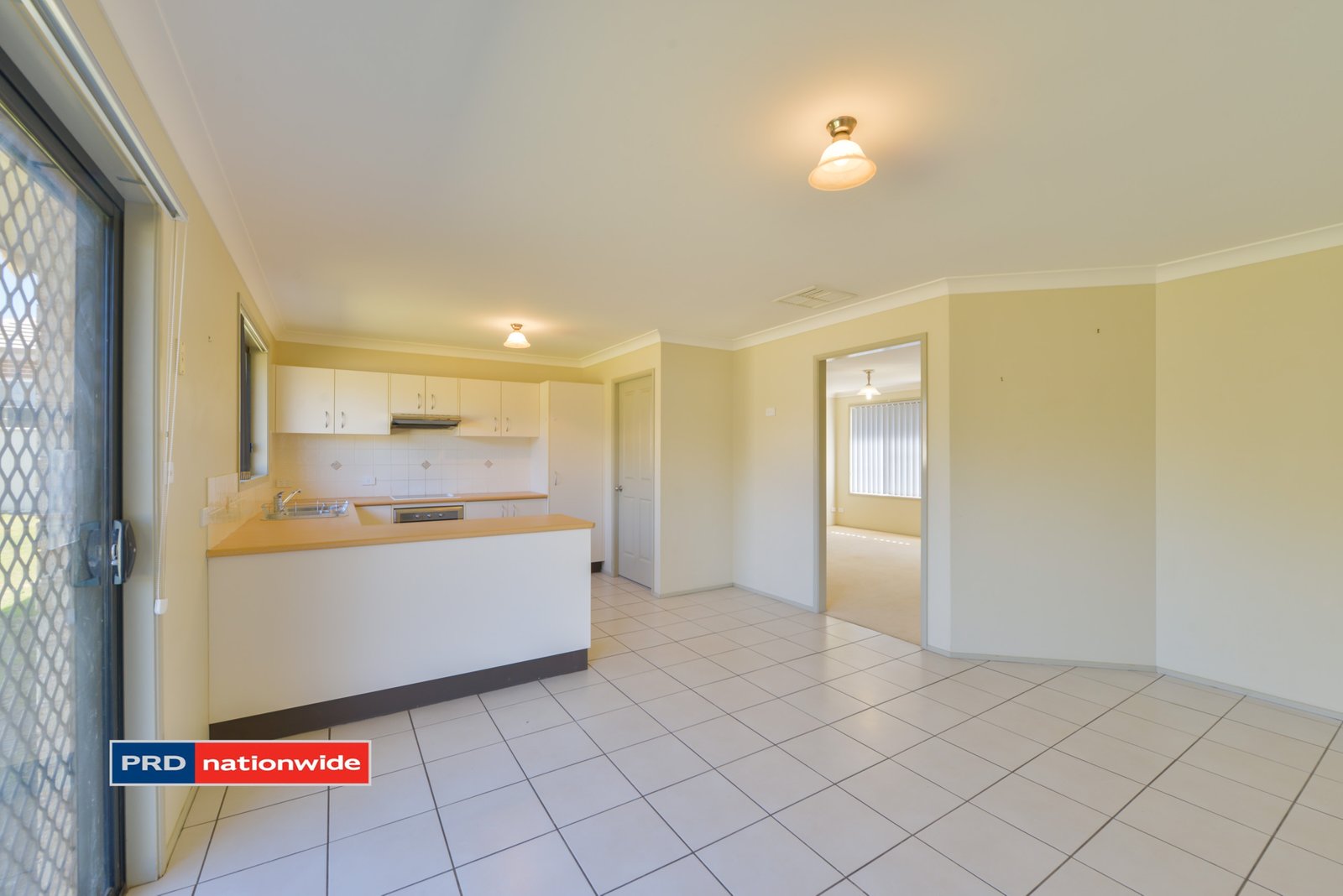 7 Warburton Drive TAMWORTH 5