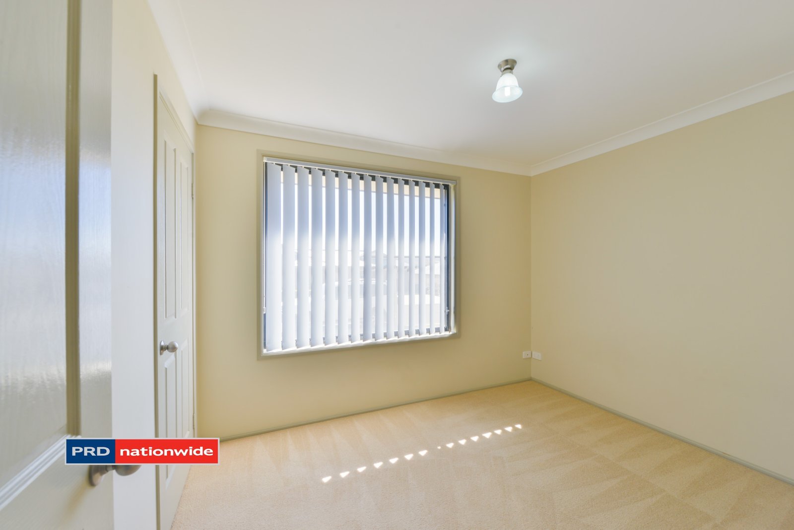 7 Warburton Drive TAMWORTH 9