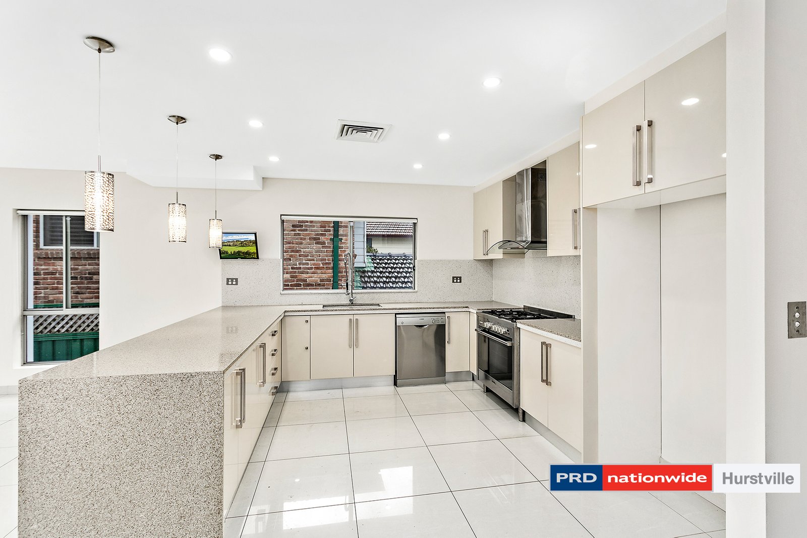 7 Warraba Street HURSTVILLE 4