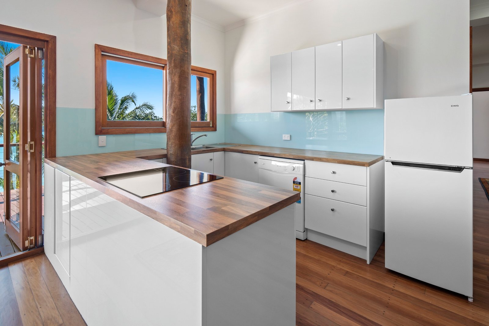 7 Warrain Street SHUTE HARBOUR 3