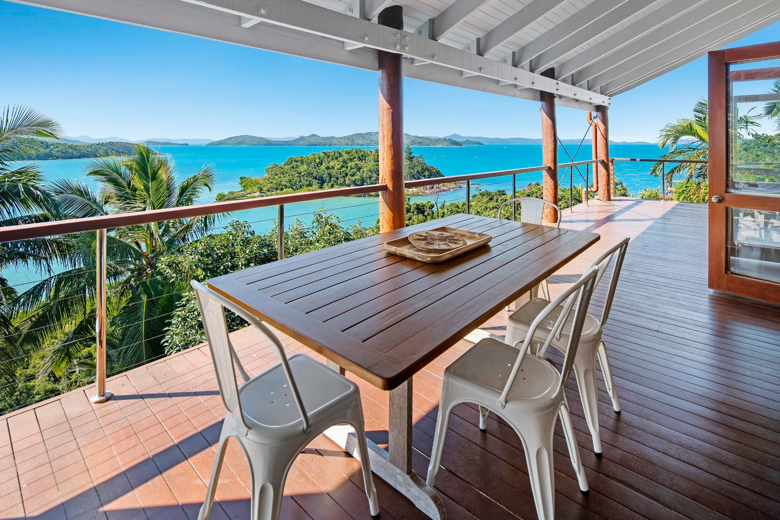 7 Warrain Street SHUTE HARBOUR 8