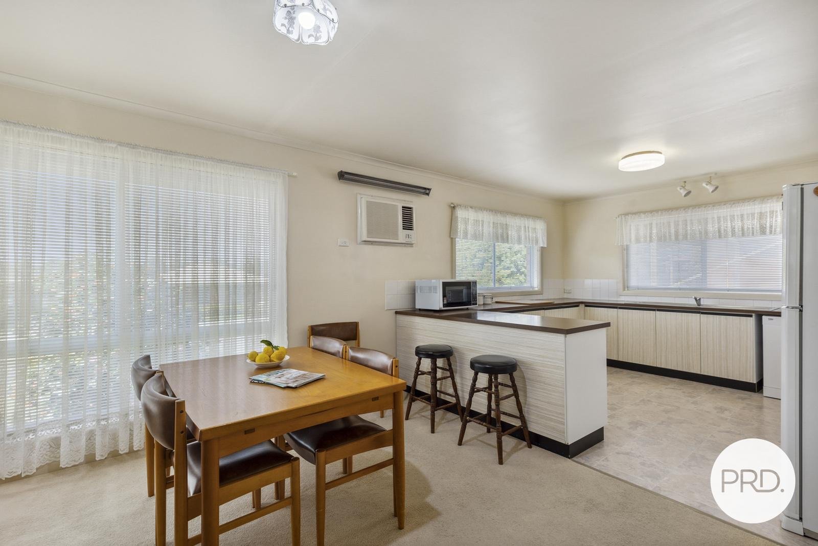 7 Webb Avenue SEYMOUR 4