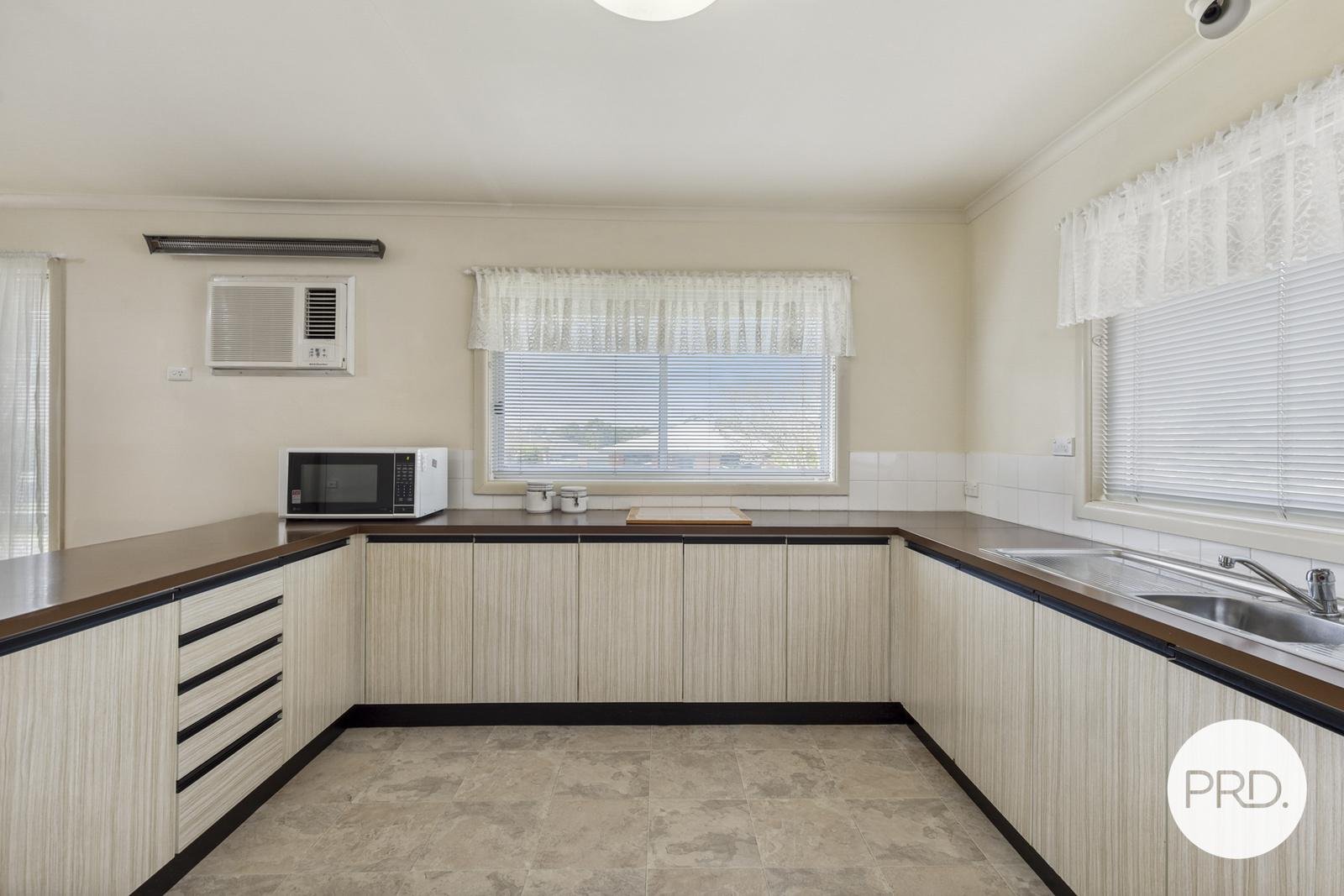 7 Webb Avenue SEYMOUR 5