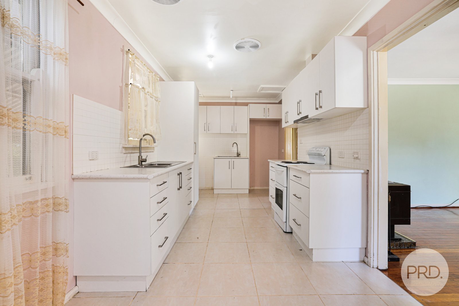 7 Westow Crescent TAMWORTH 4