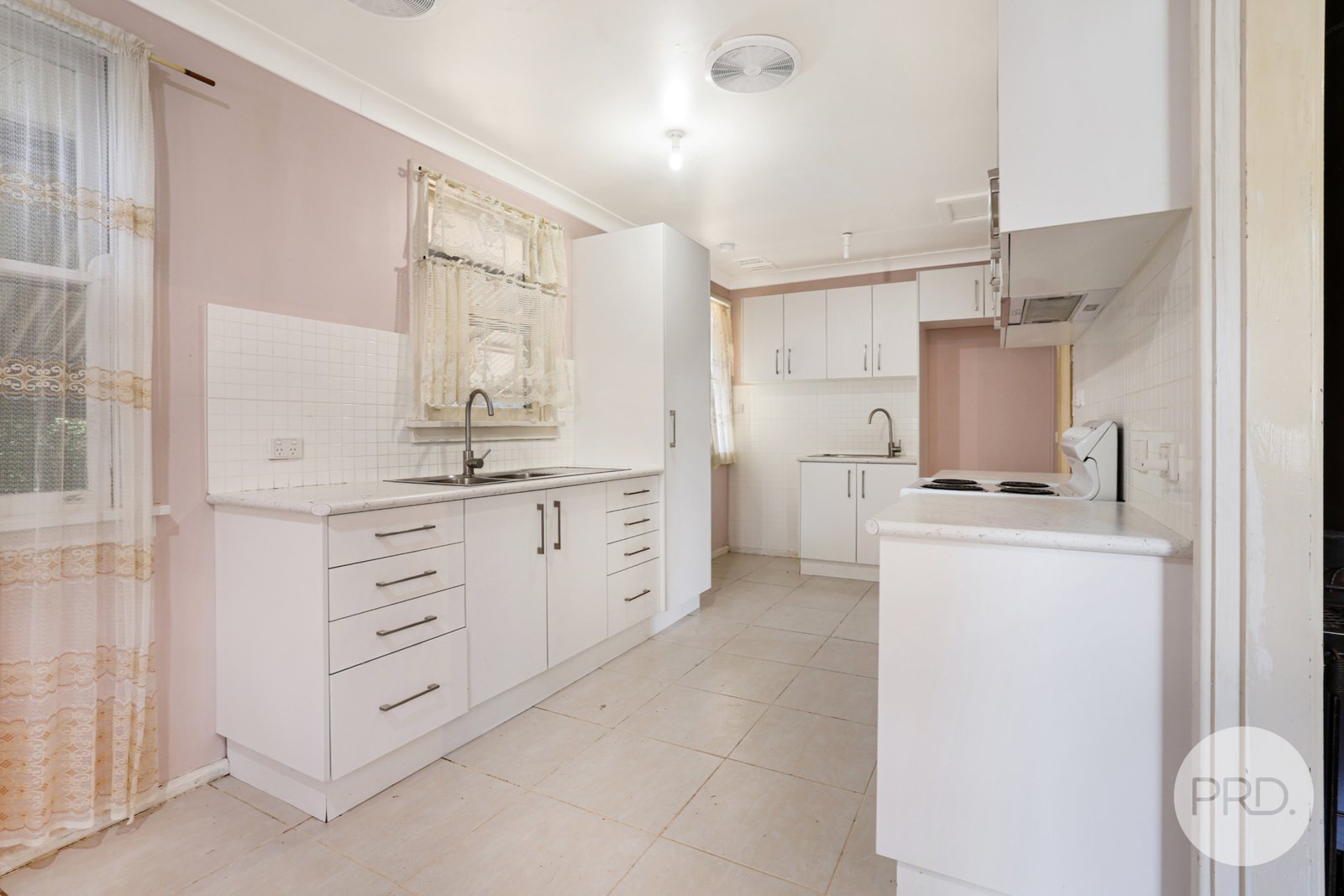 7 Westow Crescent TAMWORTH 5