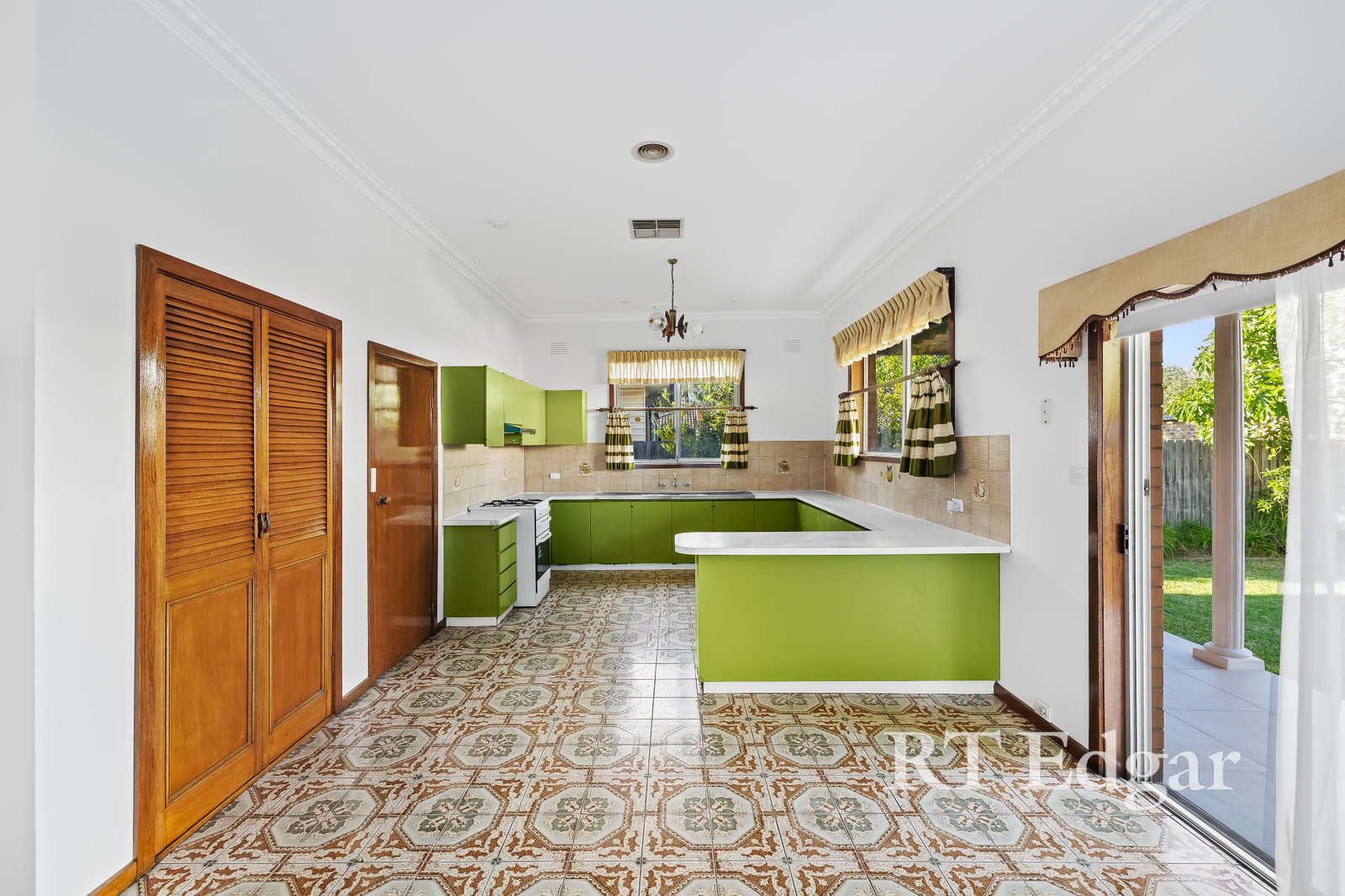 Real Estate and Property in 7 William Street, Preston, VIC