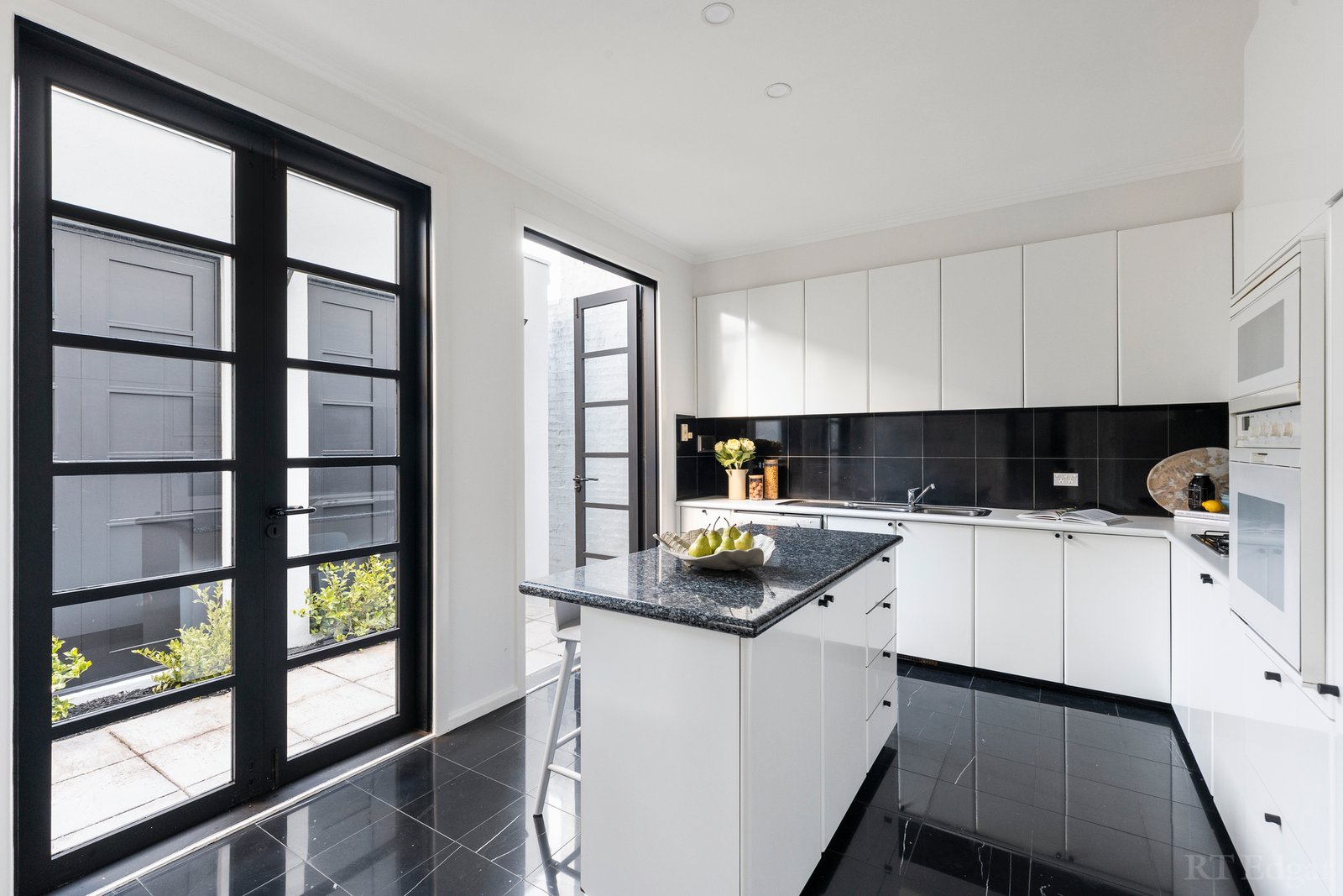 Real Estate and Property in 7 Willis Street, Armadale, VIC