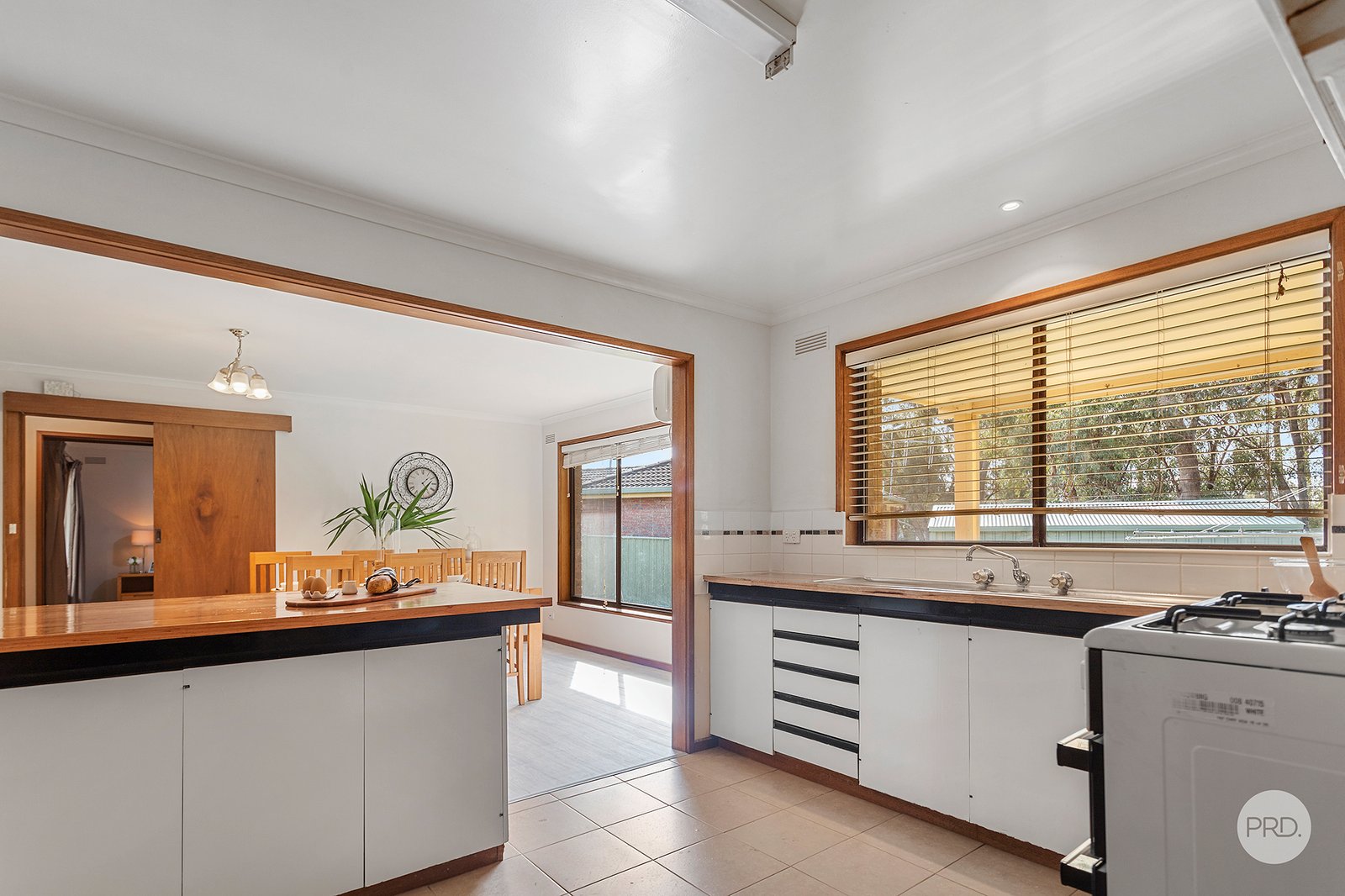 7 Windsor Court KENNINGTON 4
