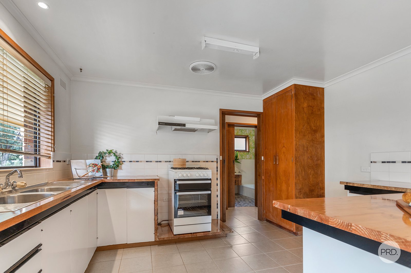 7 Windsor Court KENNINGTON 5