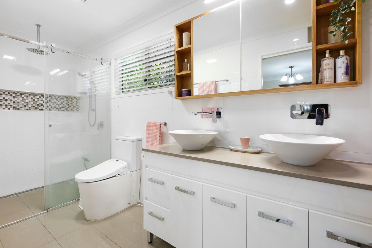 7 Wirildar Drive Elanora 13