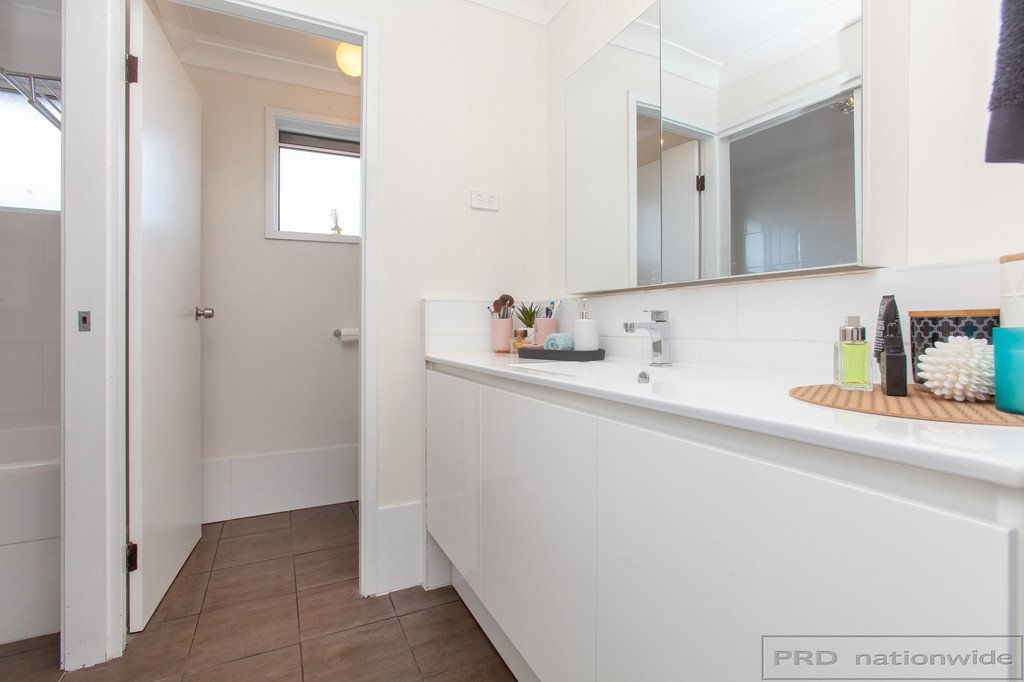 7 Wolstenholme Street RUTHERFORD 10