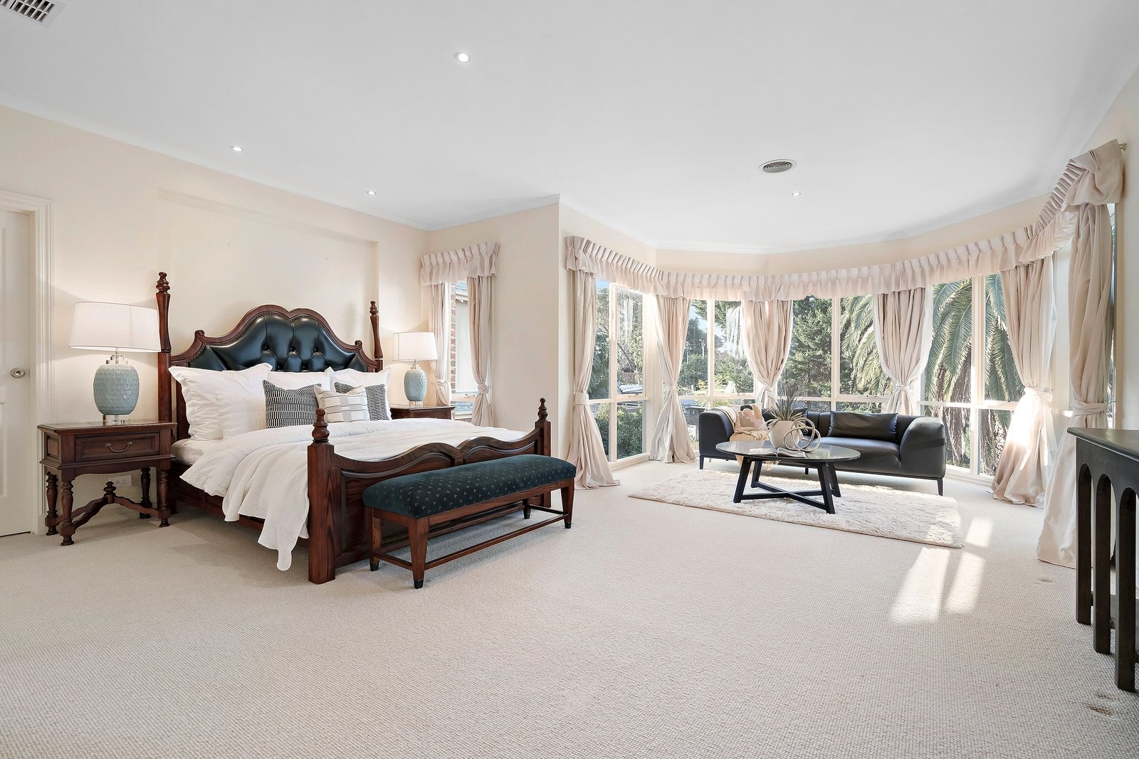 Real Estate and Property in 7 Woodlands Avenue, Camberwell, VIC