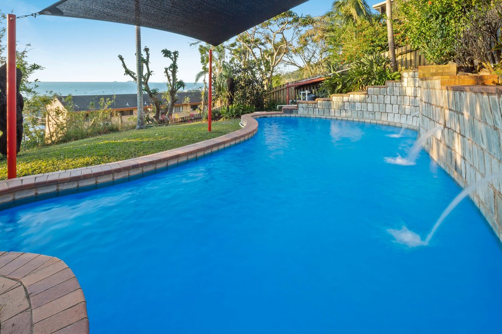 7 Woodwark Crescent CANNONVALE 4