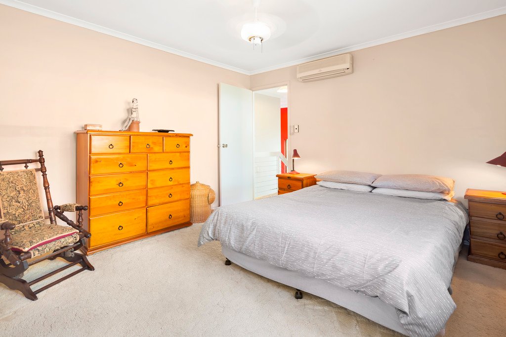 7 Woodwark Crescent CANNONVALE 5