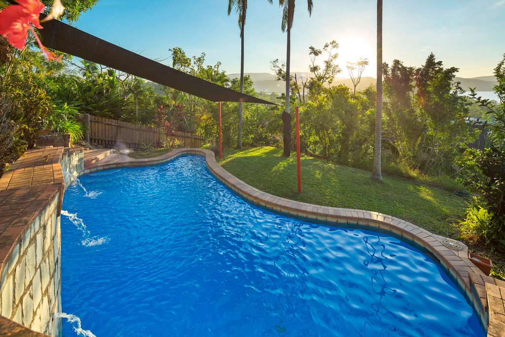 7 Woodwark Crescent CANNONVALE 19