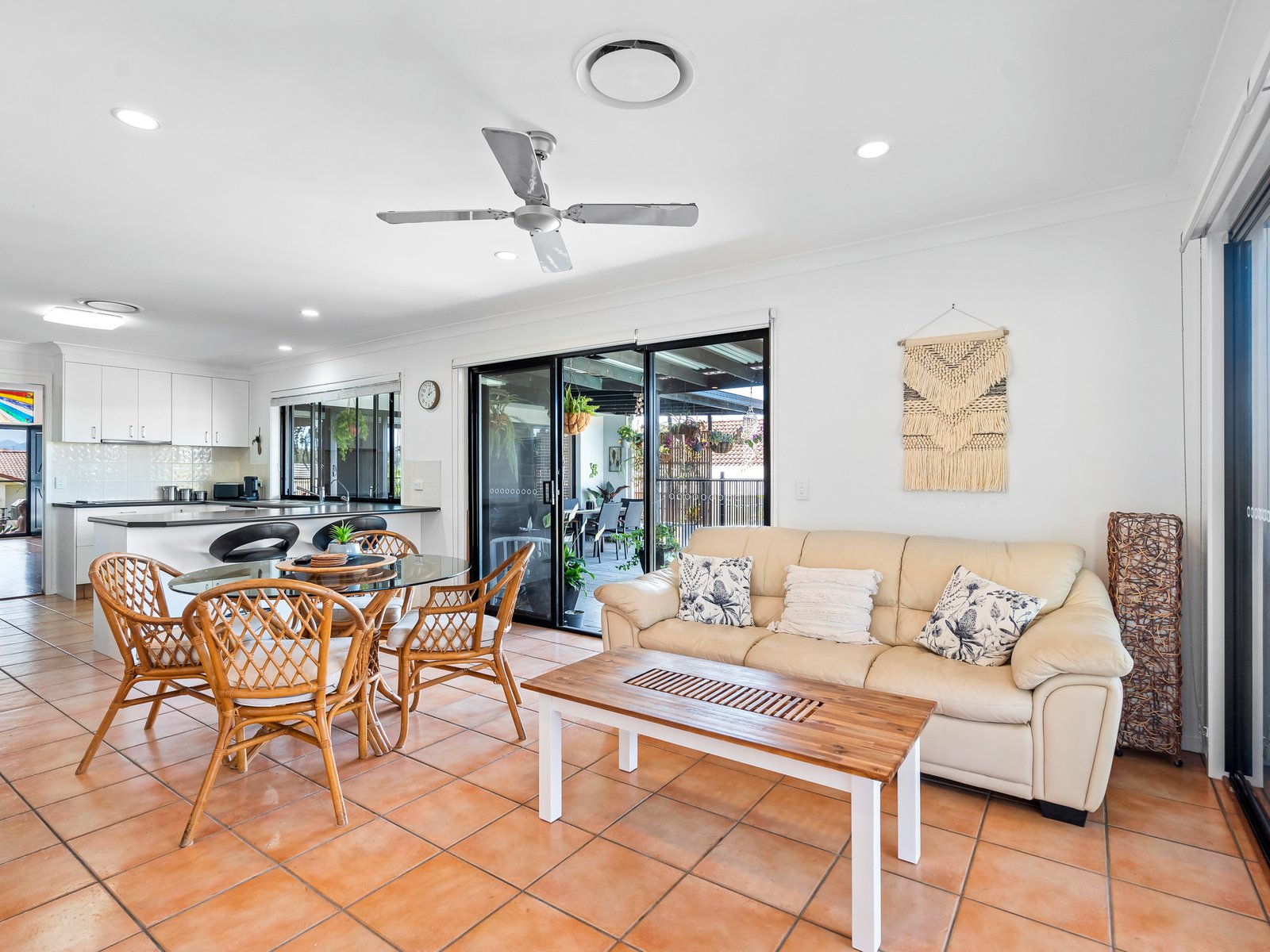 7 Wyara Close ELANORA 9