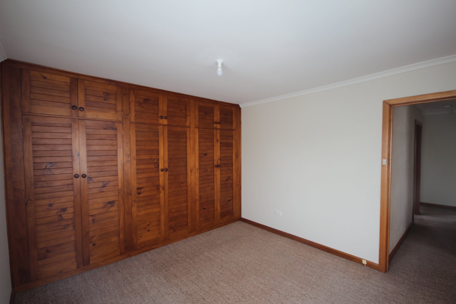 7 Wyralla Court AUSTINS FERRY 6
