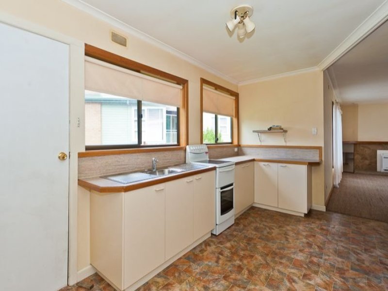 7 Wyralla Court AUSTINS FERRY 3