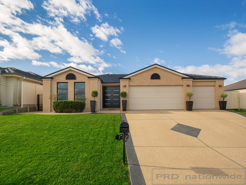 7 Yaldara Avenue THORNTON 1