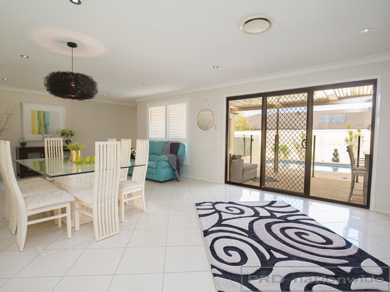 7 Yaldara Avenue THORNTON 9