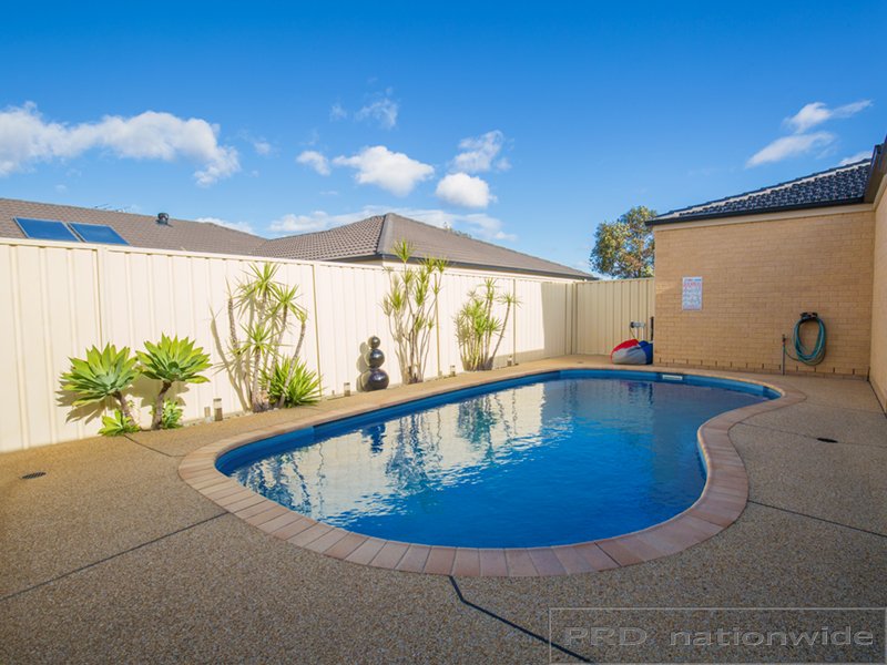 7 Yaldara Avenue THORNTON 12
