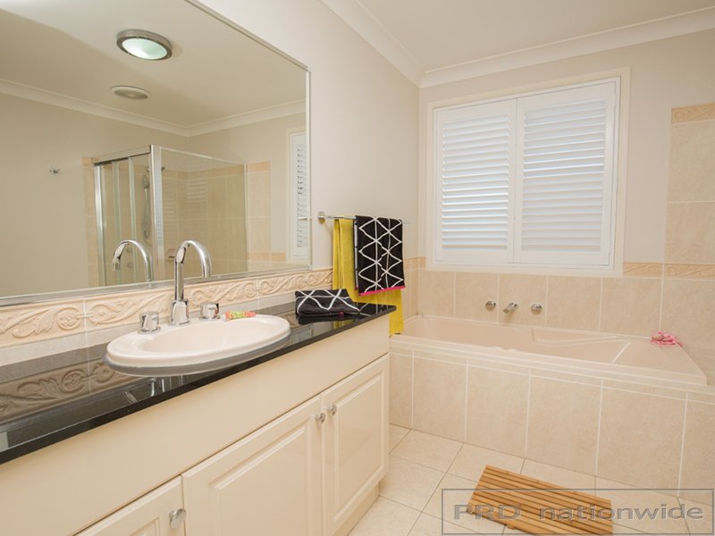 7 Yaldara Avenue THORNTON 16