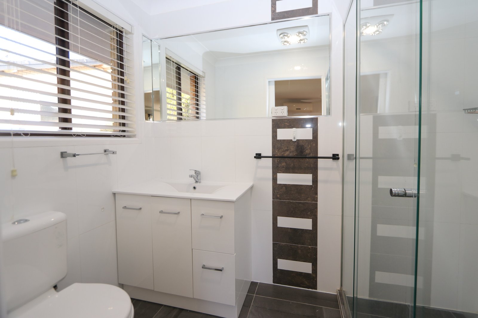 7 Yarran Drive ASHMORE 9