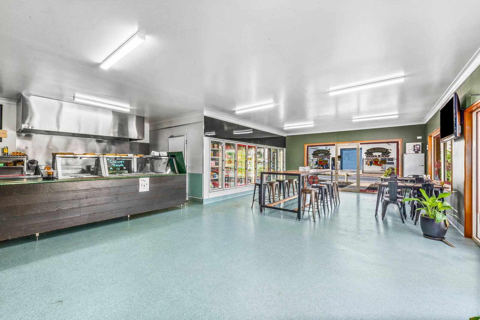 Gallery: 70-72 Wattlepark Avenue