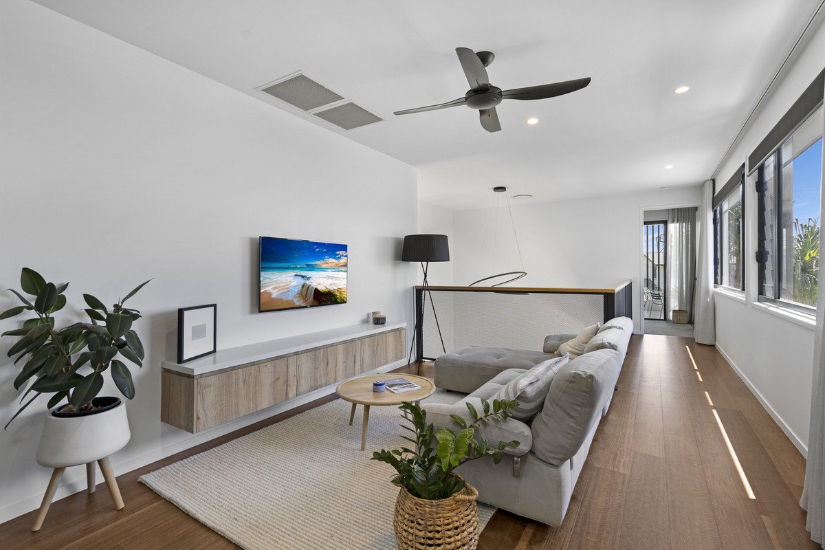 70 Acanthus Avenue Burleigh Heads 15