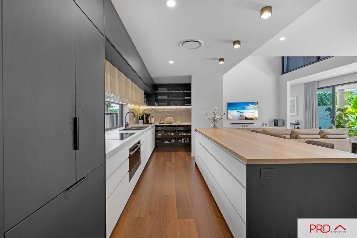 70 Acanthus Avenue Burleigh Heads 5