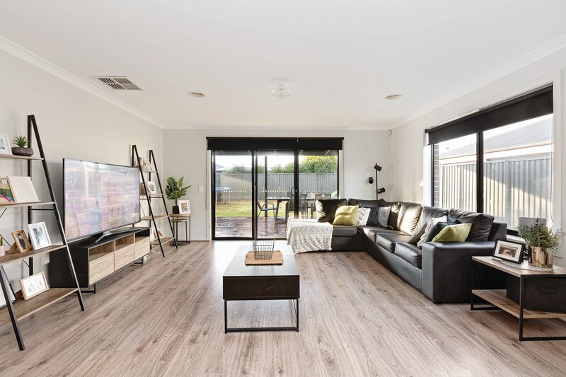 Gallery: 70 Ascot Gardens Drive