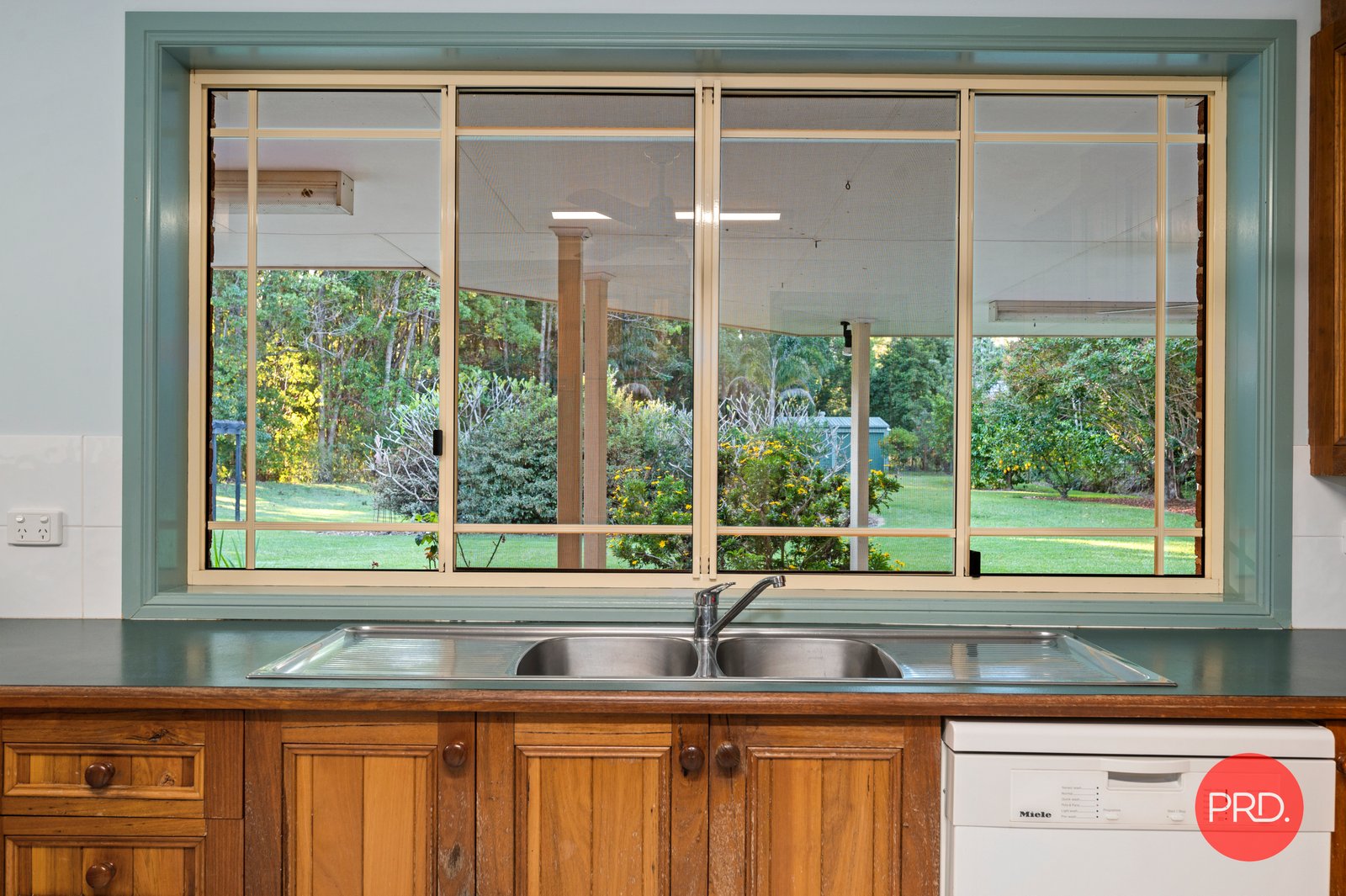 70 Bakker Drive BONVILLE 9