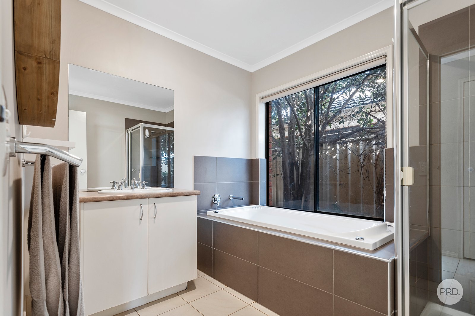 70 Bassett Drive STRATHFIELDSAYE 11