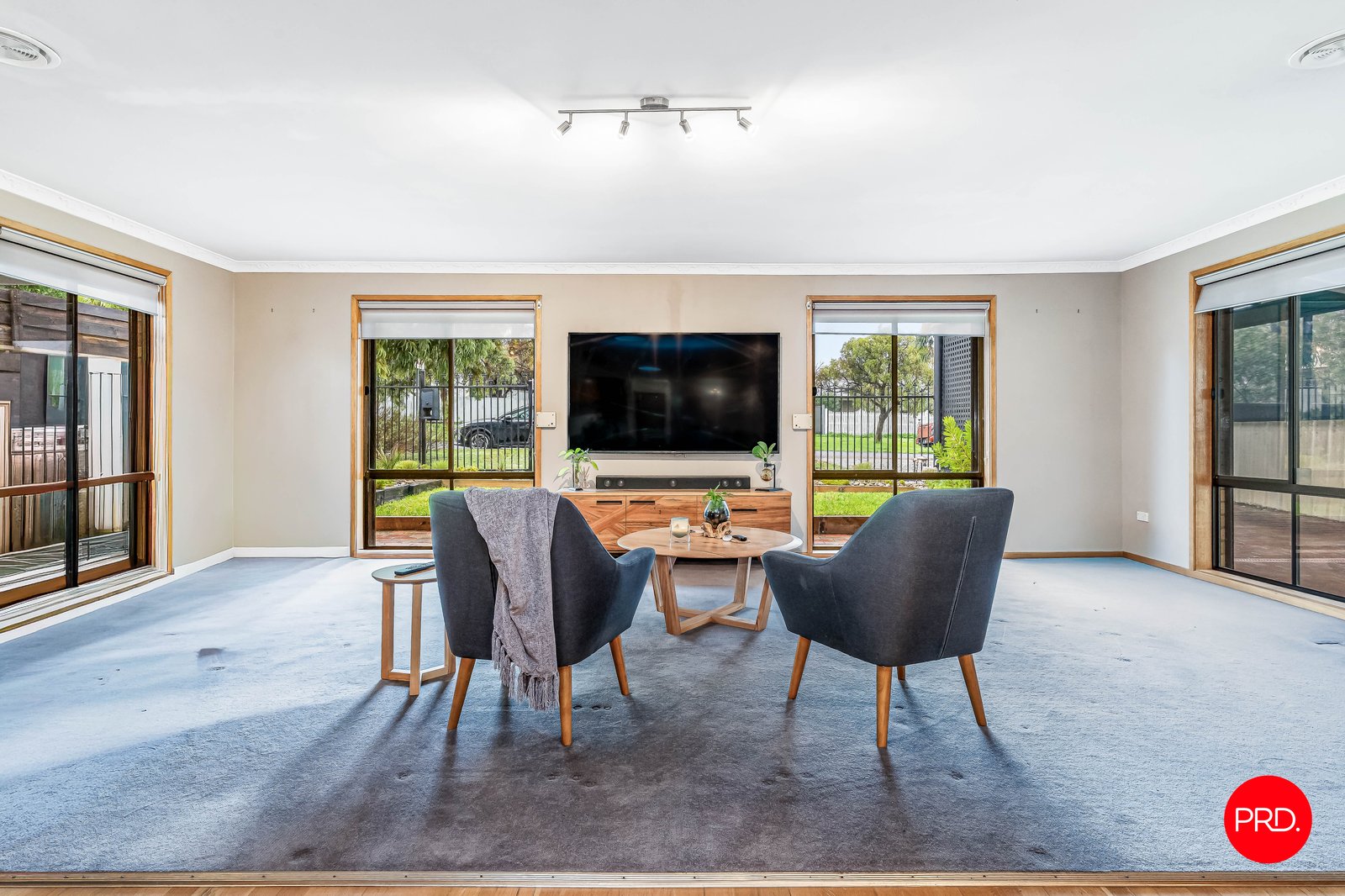 70 Bennett  LONG GULLY 3
