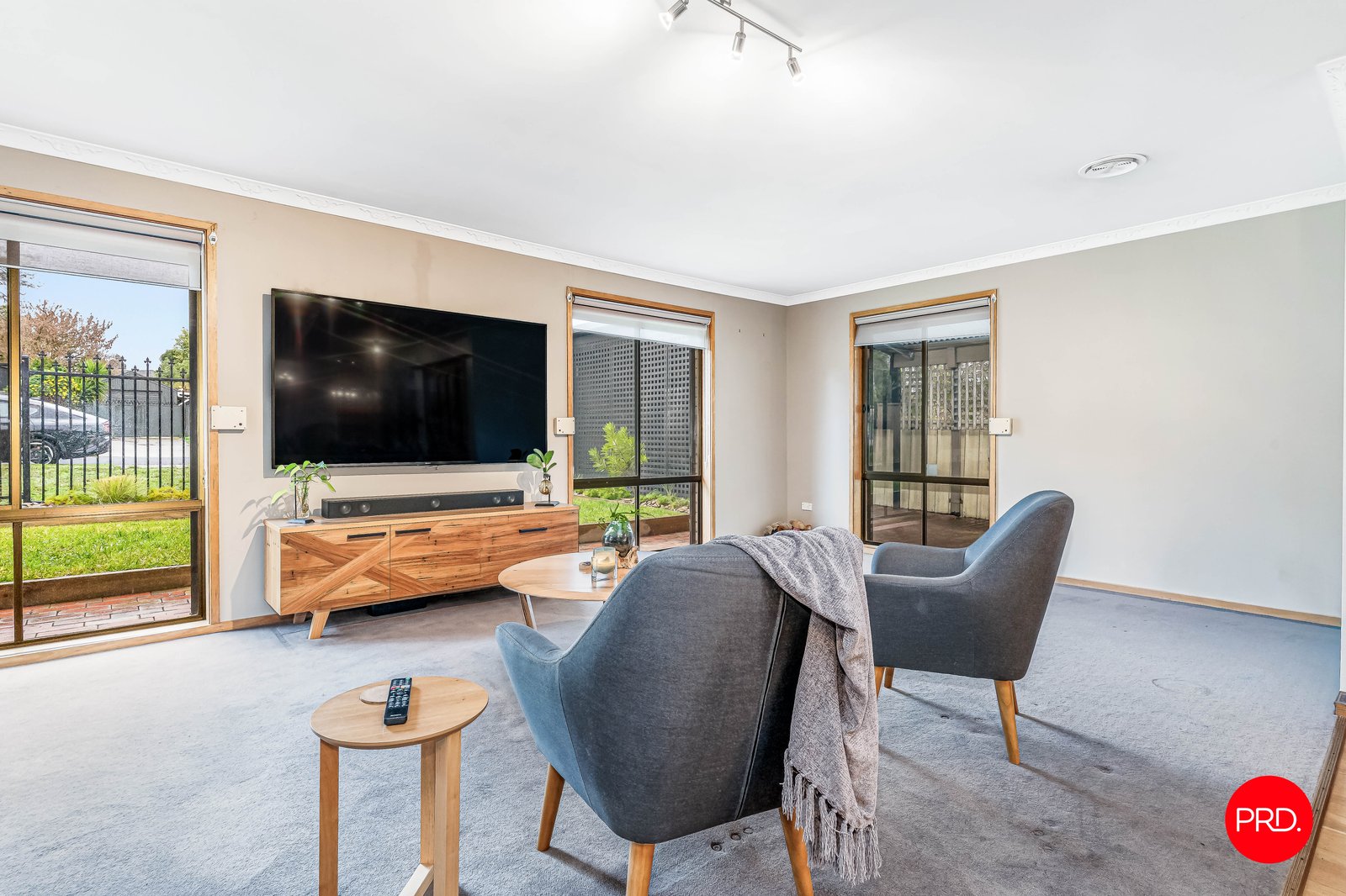 70 Bennett  LONG GULLY 4