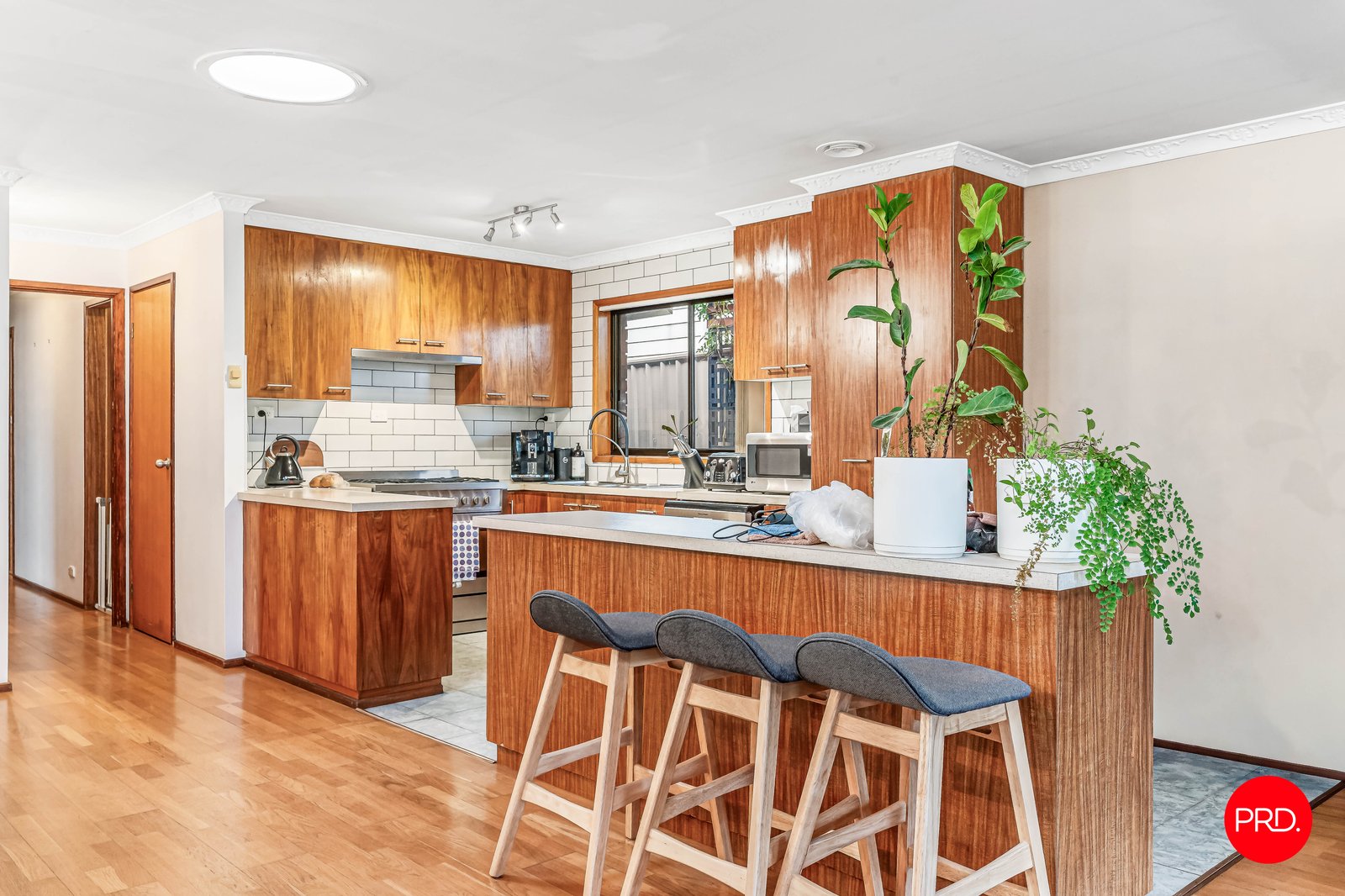 70 Bennett  LONG GULLY 7