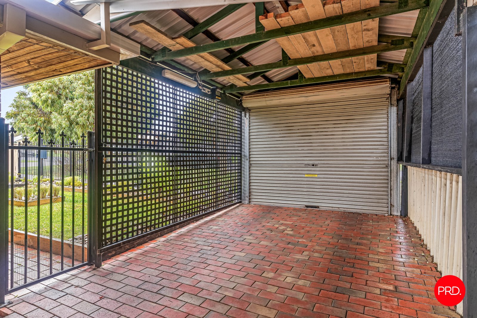 70 Bennett  LONG GULLY 11