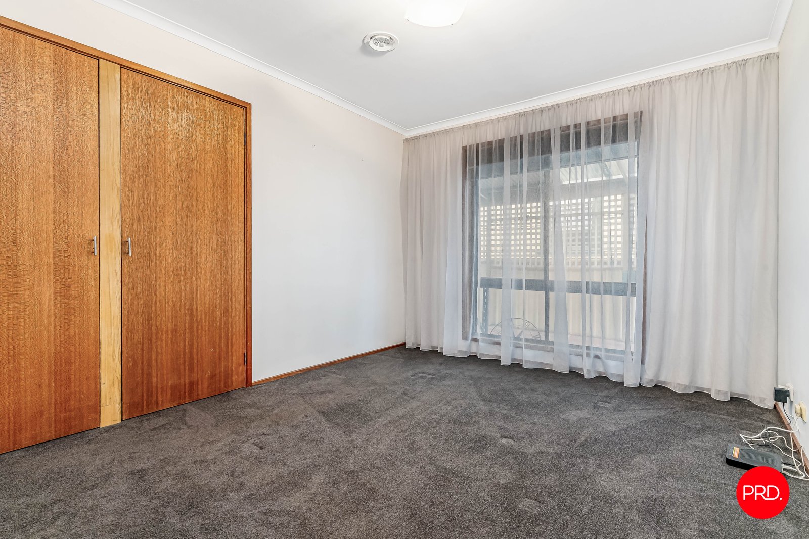 70 Bennett  LONG GULLY 16
