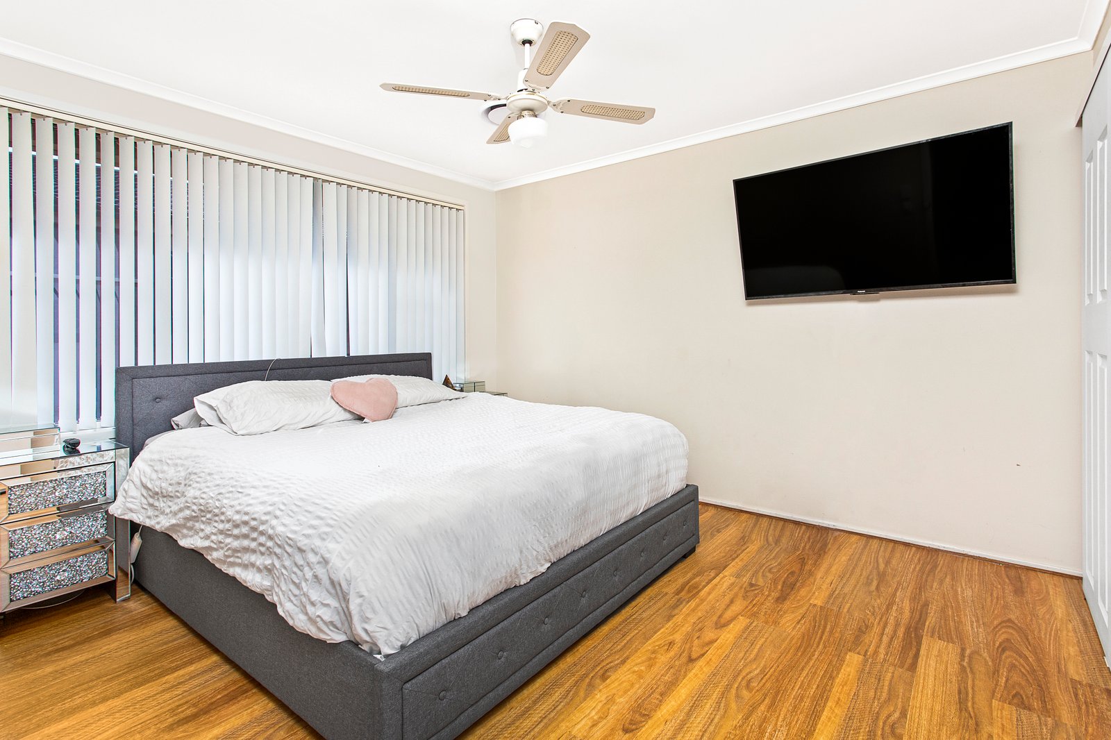 70 Bong Bong Road HORSLEY 5