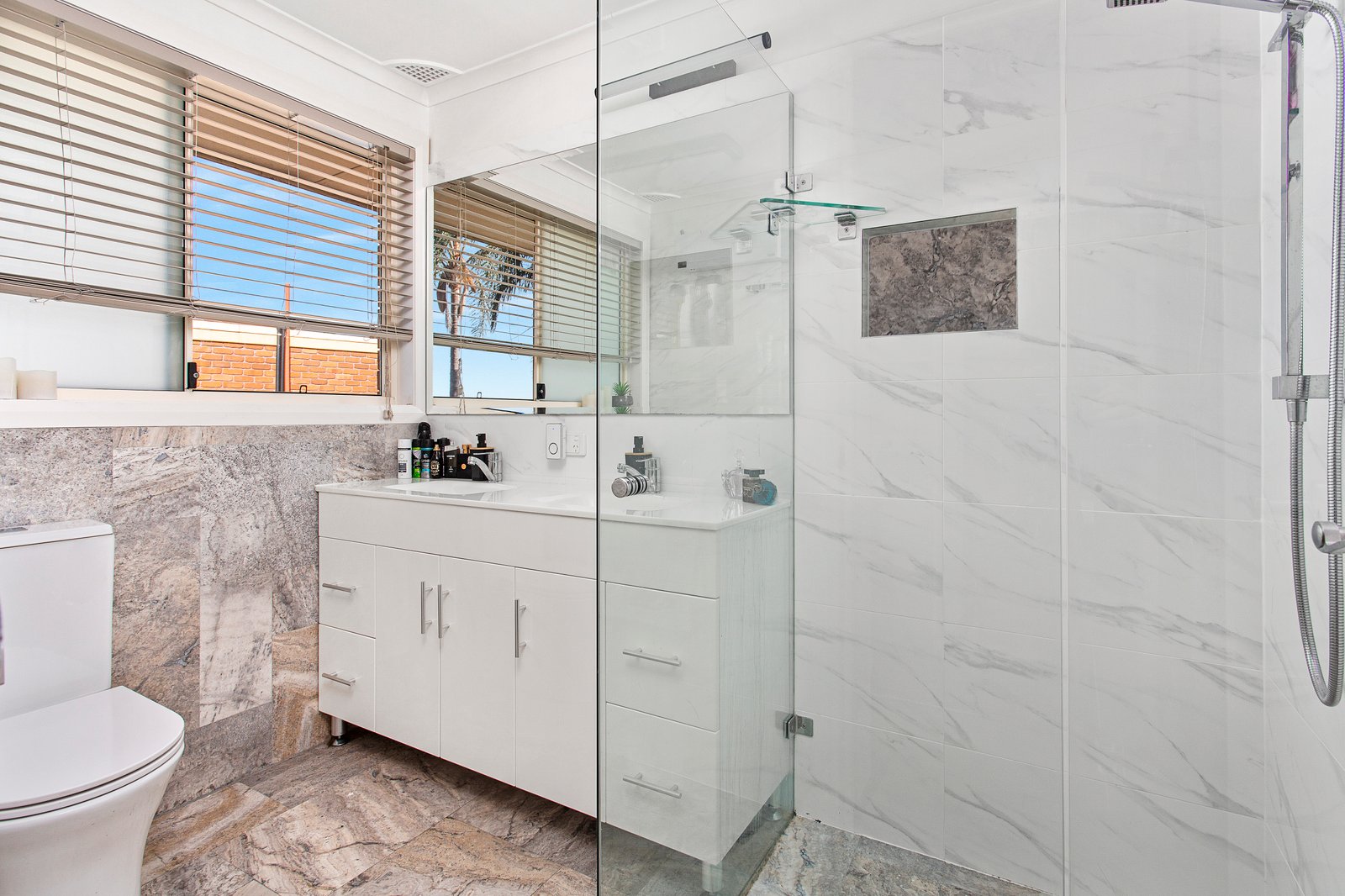 70 Bong Bong Road HORSLEY 6